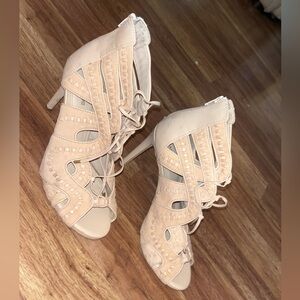 Gianni Bini Women’s Leather Nude Strappy Tie Heels-Size 10